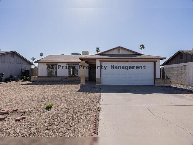 3629 E Blanche Dr in Phoenix, AZ - Foto de edificio - Building Photo