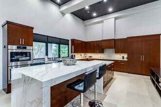 4529 Royal Ln in Dallas, TX - Building Photo - Building Photo