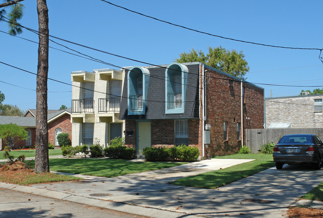 5105 Fairfield St in Metairie, LA - Building Photo