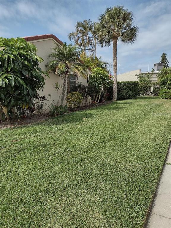 2121 Pueblo Cir in Sarasota, FL - Foto de edificio - Building Photo