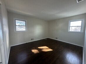 12 Lincoln Ave in Keansburg, NJ - Building Photo - Building Photo