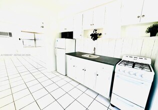 1004 N 16th Ave in Hollywood, FL - Building Photo - Building Photo