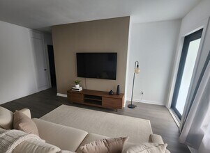 664 W 2nd St in West Palm Beach, FL - Building Photo - Building Photo