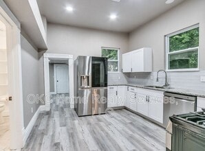 501 E Springer Ave in Guthrie, OK - Building Photo - Building Photo