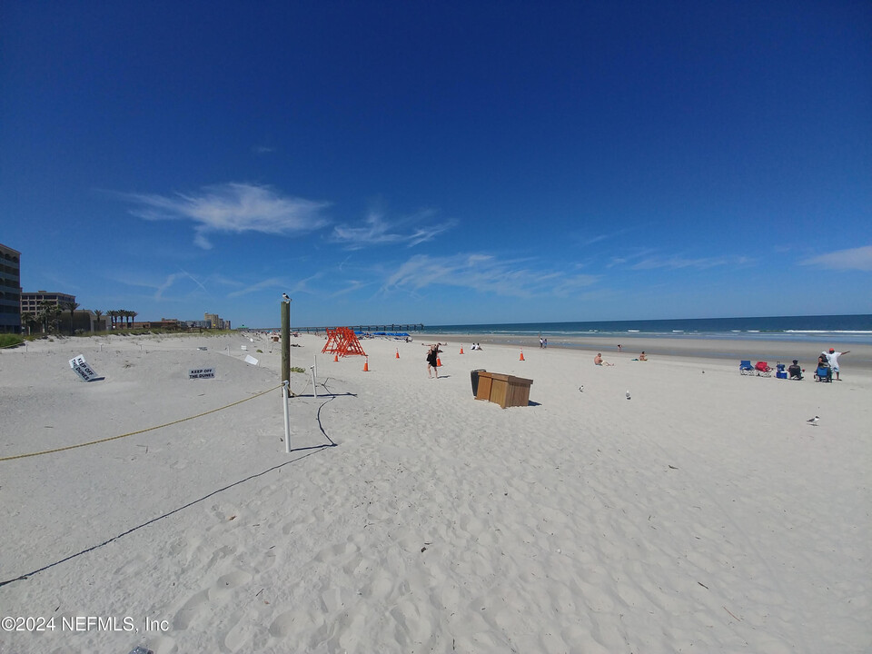 1000 3rd St in Neptune Beach, FL - Building Photo