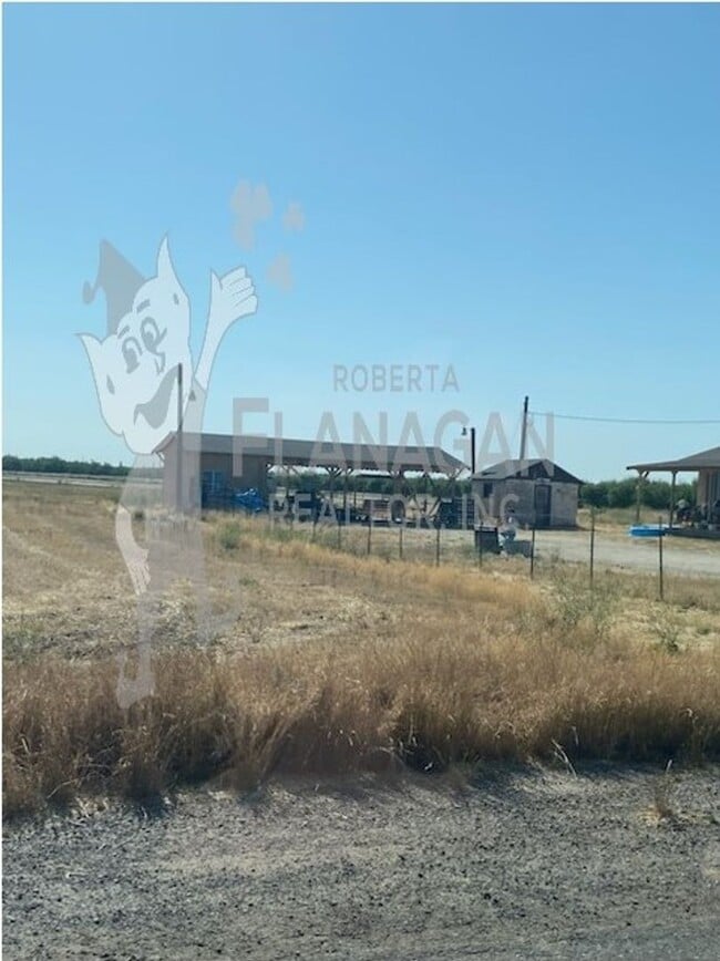 property at 19676 Rd 9