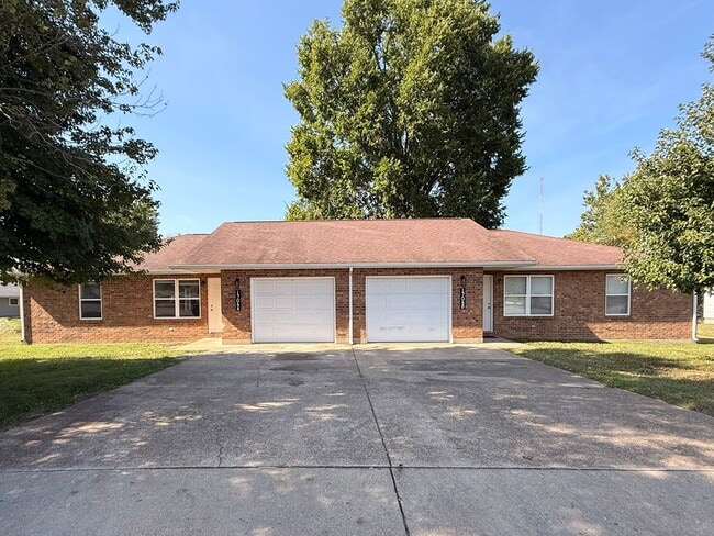 property at 1704 Ashwood Dr
