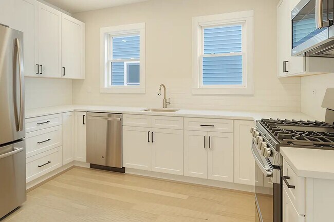 50 Crescent Ave, Unit 2