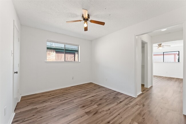 9723 Cedar Bluff Dr in Houston, TX - Building Photo - Building Photo