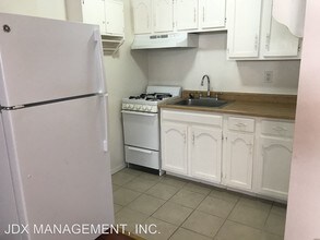 338 University Pl in San Diego, CA - Building Photo - Building Photo