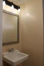 32 Medimount Dr in Rochester, NY - Building Photo - Building Photo