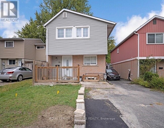 property at 19 Gatsby Square