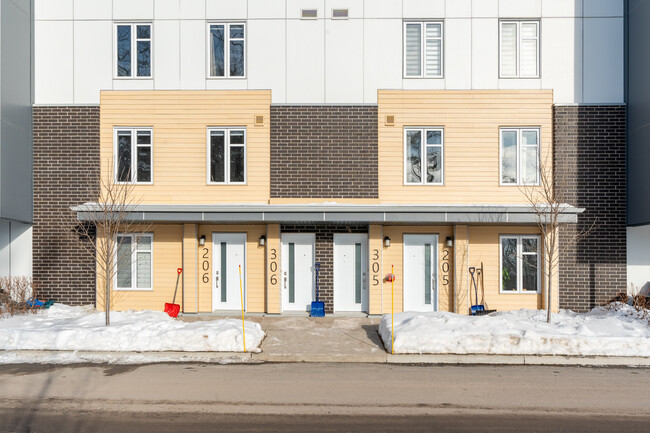 951 De L'école St in Lévis, QC - Building Photo - Building Photo