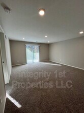 6339 NE 44th St in Kansas City, MO - Building Photo - Building Photo