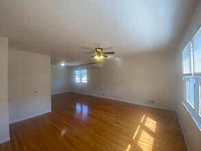 21 W 6th St in Bayonne, NJ - Building Photo - Building Photo
