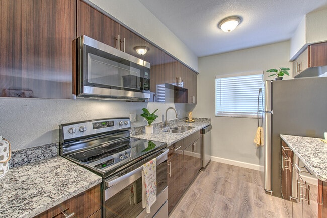 Pearl Cove Apartments