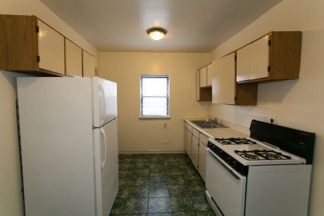 5746 N Winthrop Ave in Chicago, IL - Foto de edificio - Building Photo