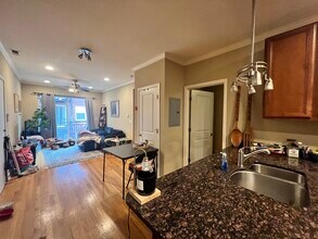 3709 N Kenneth Ave in Chicago, IL - Building Photo - Building Photo