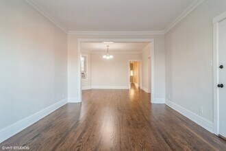 3352 N Springfield Ave in Chicago, IL - Building Photo - Building Photo