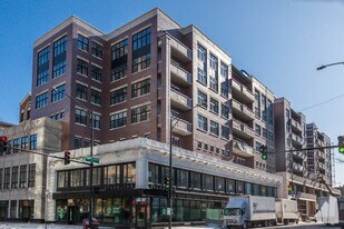 3833 N Broadway St in Chicago, IL - Building Photo