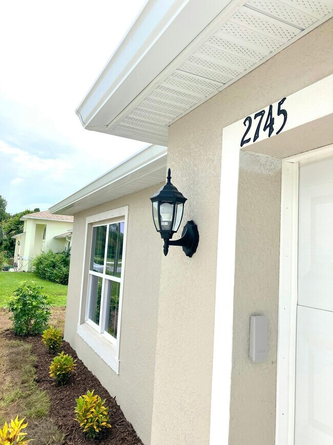 2745 Coolidge Ave in North Port, FL - Building Photo - Building Photo