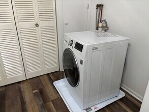 106 E Jefferson St in Bloomfield, IA - Building Photo - Building Photo