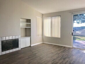 1105 Camino Biscay in Chula Vista, CA - Foto de edificio - Building Photo