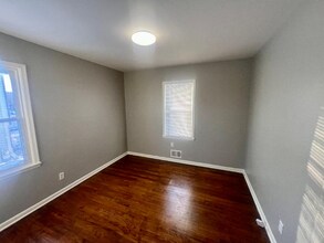 5811 Monrovia St in Shawnee, KS - Foto de edificio - Building Photo