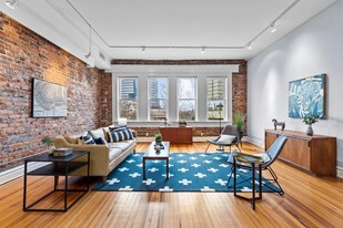 323 W Main St in Durham, NC - Building Photo