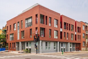 2015-2017 Rachel E in Montréal, QC - Building Photo