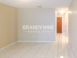 1608 Robin Ln in Brandon, FL - Building Photo - Building Photo