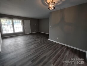 4601 Coronado Dr in Charlotte, NC - Building Photo - Building Photo