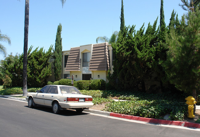 La Casa Bonita in La Mesa, CA - Building Photo - Building Photo