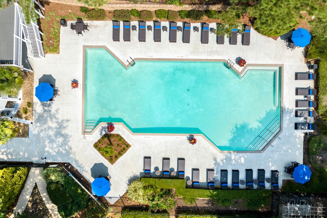 The Pointe at Preston Ridge in Alpharetta, GA - Foto de edificio