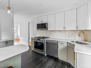 16 Touro Ave in Medford, MA - Building Photo - Building Photo
