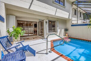 705 Sea Oats Dr in Juno Beach, FL - Building Photo