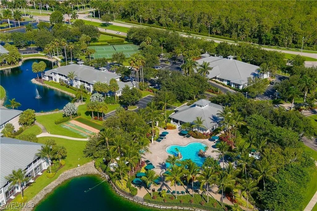 7940 Mahogany Run Ln in Naples, FL - Foto de edificio