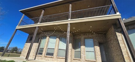 2009 Stone River Blvd in Royse City, TX - Foto de edificio - Building Photo
