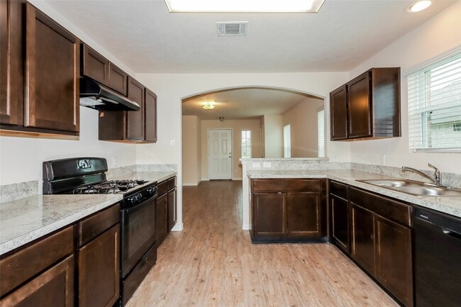 3803 Cary Creek Dr in Baytown, TX - Building Photo - Building Photo