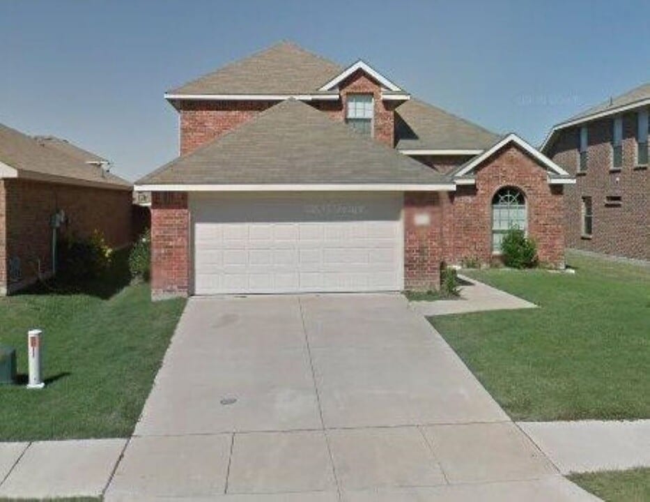 2029 Kingsbridge Dr in Forney, TX - Building Photo