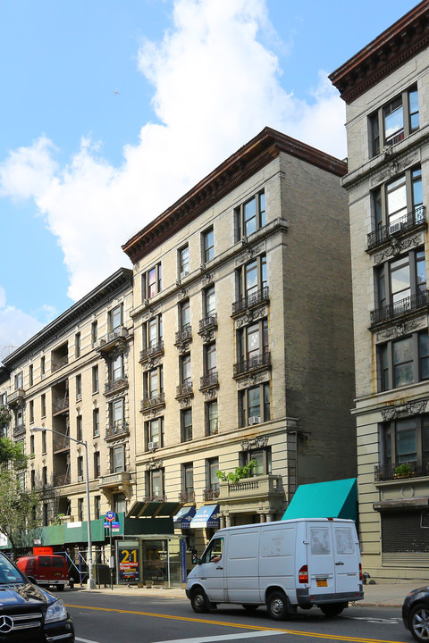 461 Fort Washington Ave in New York, NY - Building Photo