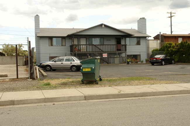 2908 E Providence Ave in Spokane, WA - Building Photo - Building Photo