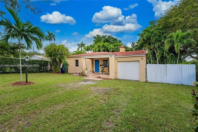 600 Minola Dr in Miami Springs, FL - Building Photo - Building Photo
