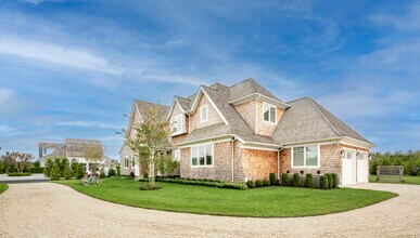 30 Rosko Ln in Southampton, NY - Building Photo - Building Photo
