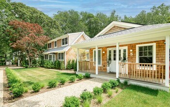 5 Dogwood Ave in Sag Harbor, NY - Building Photo - Building Photo