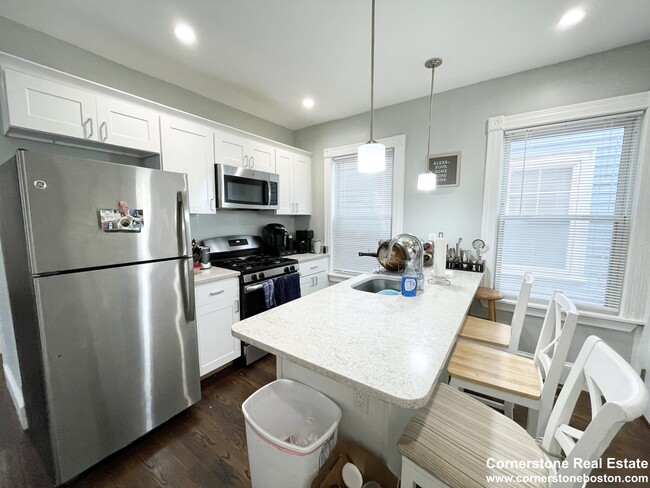 147 Boston St, Unit 4