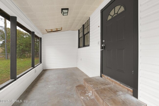 1035 Odessa Dr E in Jacksonville, FL - Building Photo - Building Photo