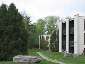 Greenwich Manor Apartments in Syracuse, NY - Foto de edificio - Building Photo