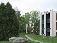 Building Photo - Greenwich Manor Apartamentos in Syracuse, New York