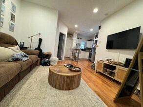 223 Brunswick St in Jersey City, NJ - Foto de edificio - Building Photo